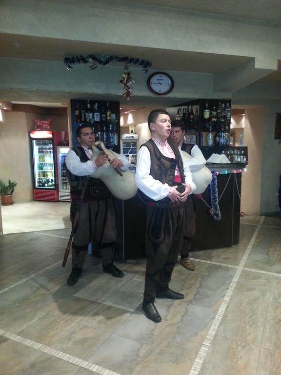 צ'פלארה Family Hotel Yola מראה חיצוני תמונה