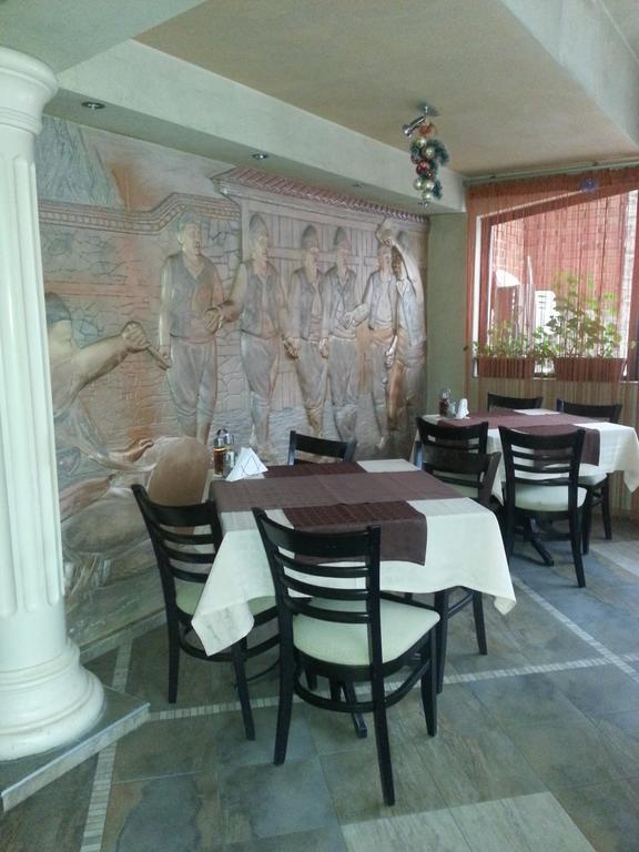 צ'פלארה Family Hotel Yola מראה חיצוני תמונה