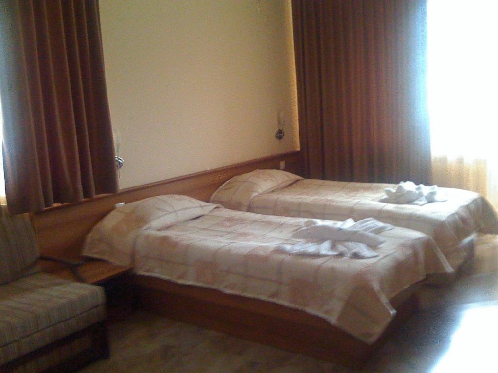 צ'פלארה Family Hotel Yola מראה חיצוני תמונה